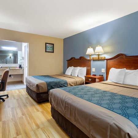 Econo Lodge Sturbridge Route 20 Exterior photo