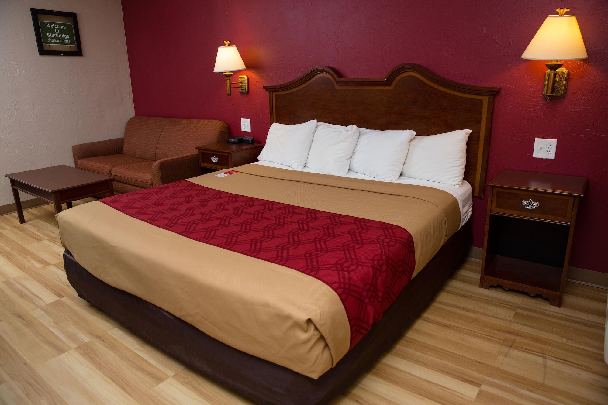 Econo Lodge Sturbridge Route 20 Exterior photo